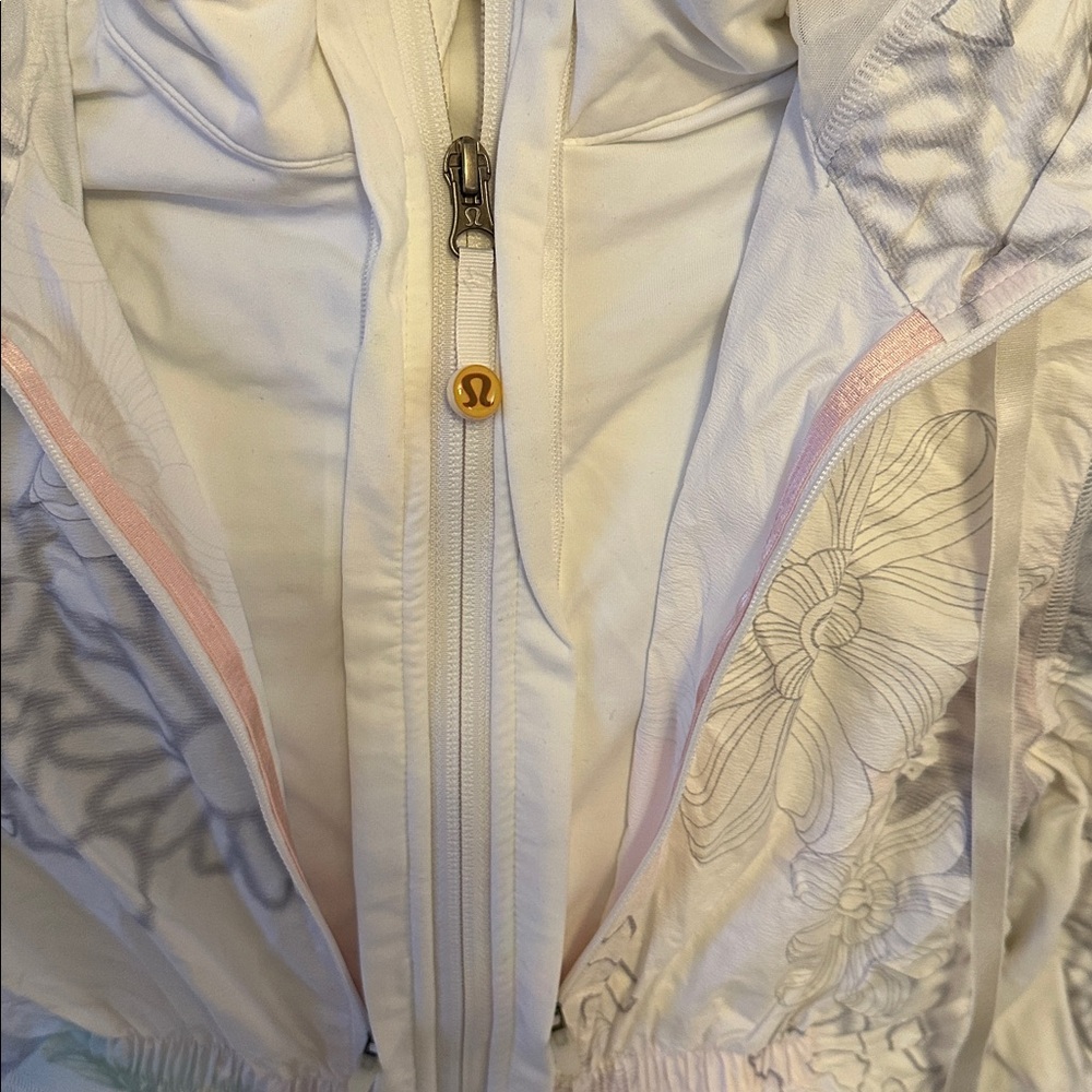 Lululemon Athletica White Floral Jacket - Picture 4 of 4
